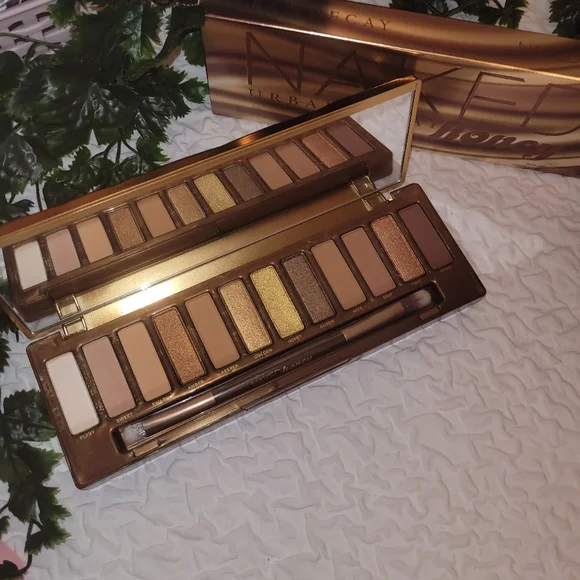 Urban Decay Naked Honey Eyeshadow.